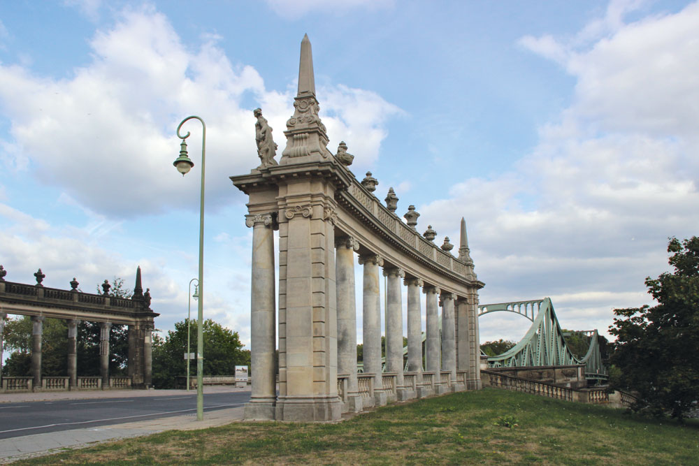 Glienicker Brücke Kolonnaden